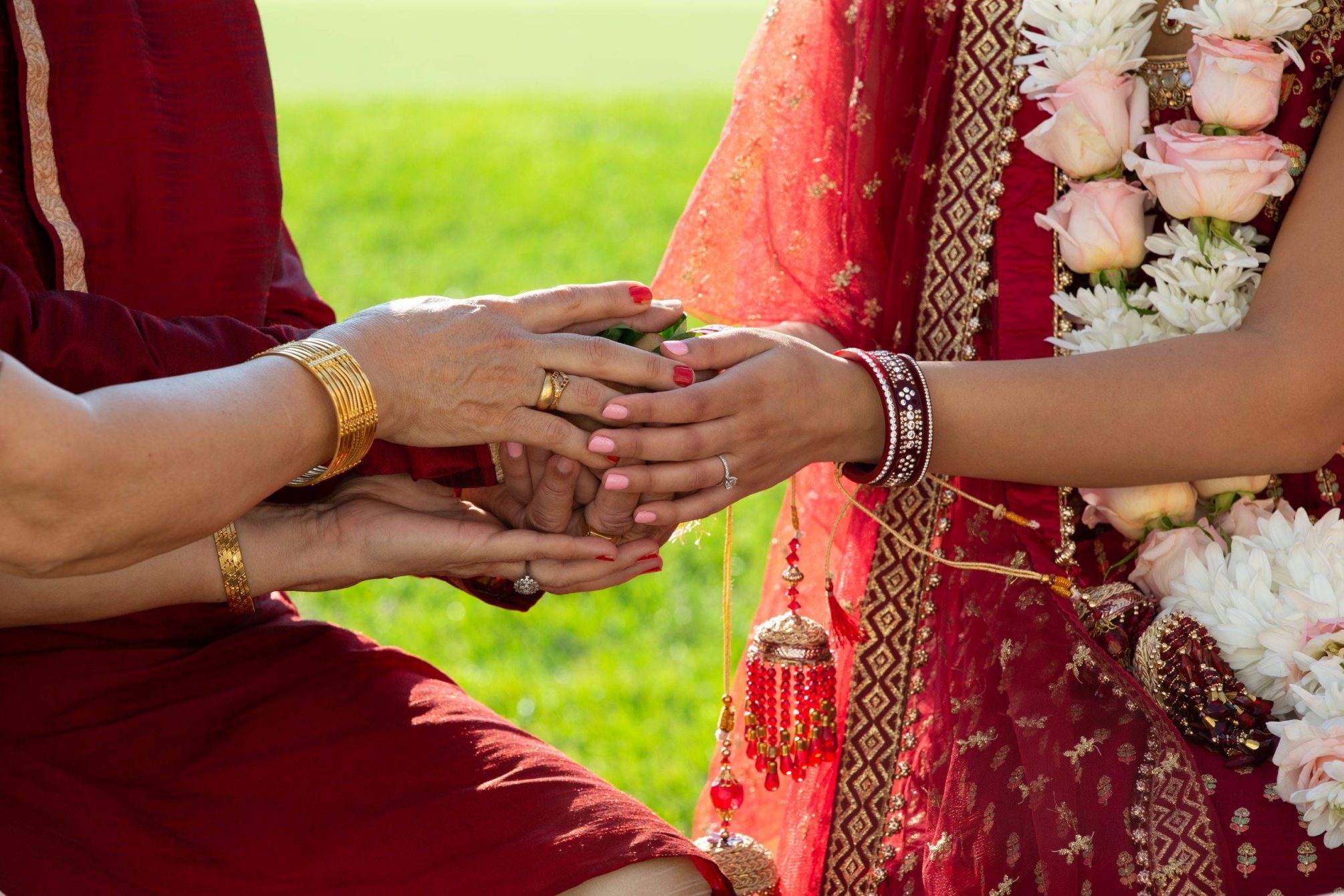 Brooklake Indian wedding couple's hands